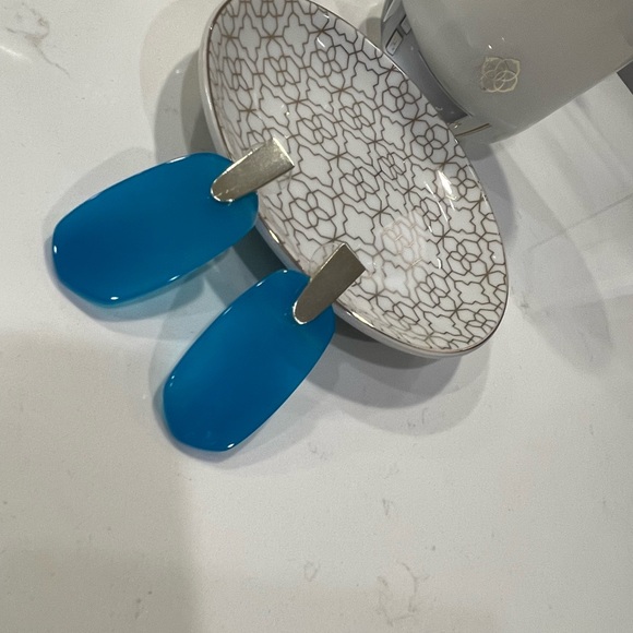 Kendra Scott Aragon Gold Drop Earrings in Teal Agate - Picture 3 of 4